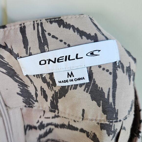 🦃 O’Neill Colin Leaf Print Culottes Capris Size Medium Beachy Coastal Grandma - Picture 4 of 11